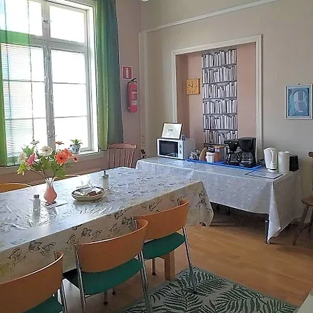Marja Hostel Μικέλι